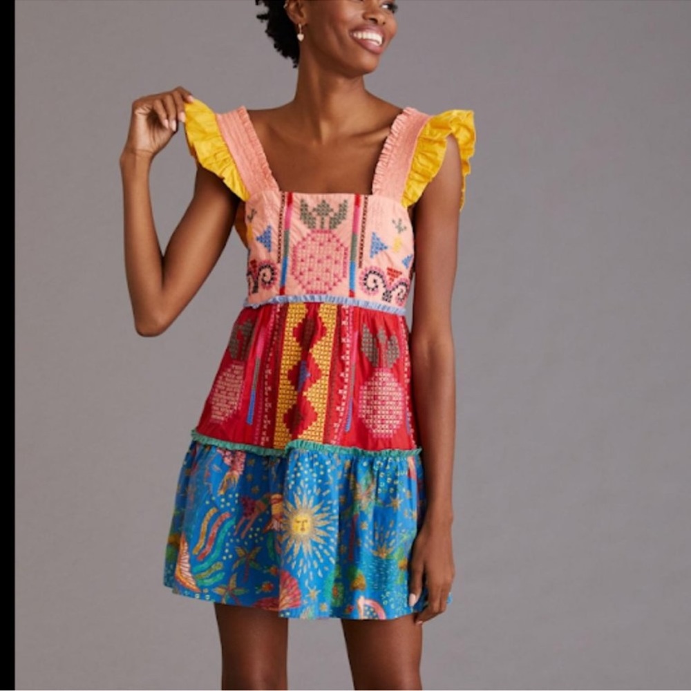 Farm Rio color block embroidered mini dress. Size M. It’s short!